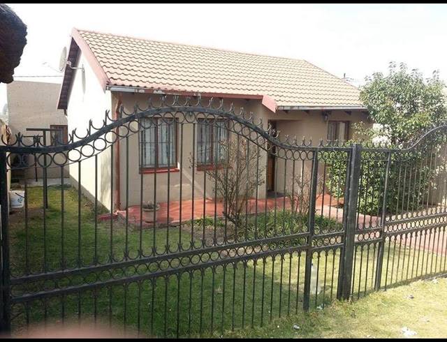 2 BEDROOM FREEHOLD FOR SALE IN KAALFONTEIN
